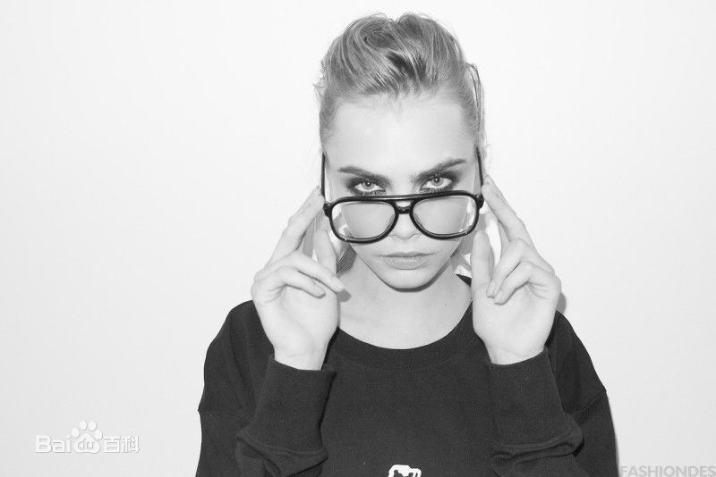 卡拉·乔斯林·迪瓦伊(Cara Jocelyn Delevingne)Cara Delevingne by Terry Richardson图册