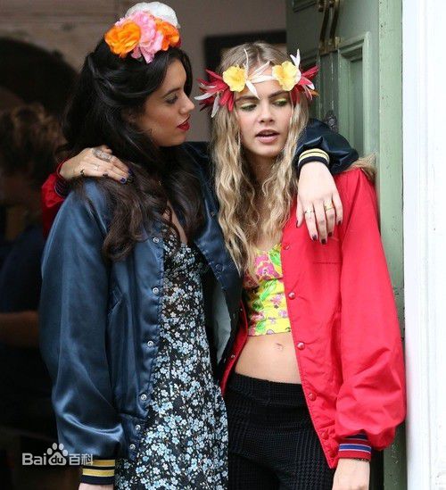 卡拉·乔斯林·迪瓦伊(Cara Jocelyn Delevingne)影视作品图片图集