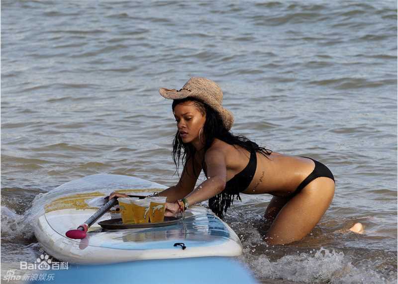 高清罗比恩·蕾哈娜·芬缇(Robyn Rihanna Fenty)蕾哈娜精彩图册