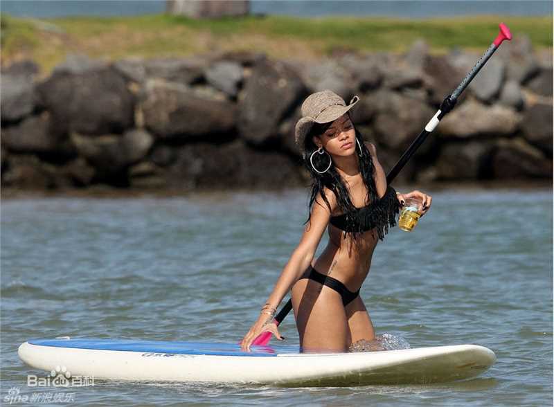 高清罗比恩·蕾哈娜·芬缇(Robyn Rihanna Fenty)蕾哈娜精彩图册