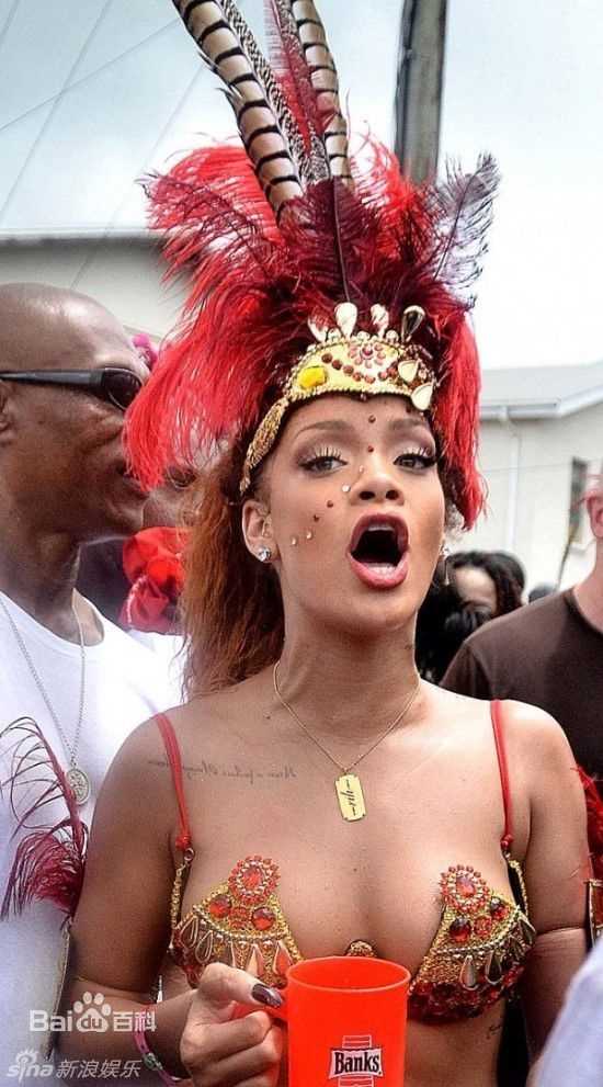 高清罗比恩·蕾哈娜·芬缇(Robyn Rihanna Fenty)蕾哈娜精彩图册