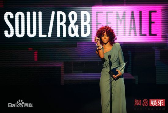 精选罗比恩·蕾哈娜·芬缇(Robyn Rihanna Fenty)蕾哈娜精彩图册