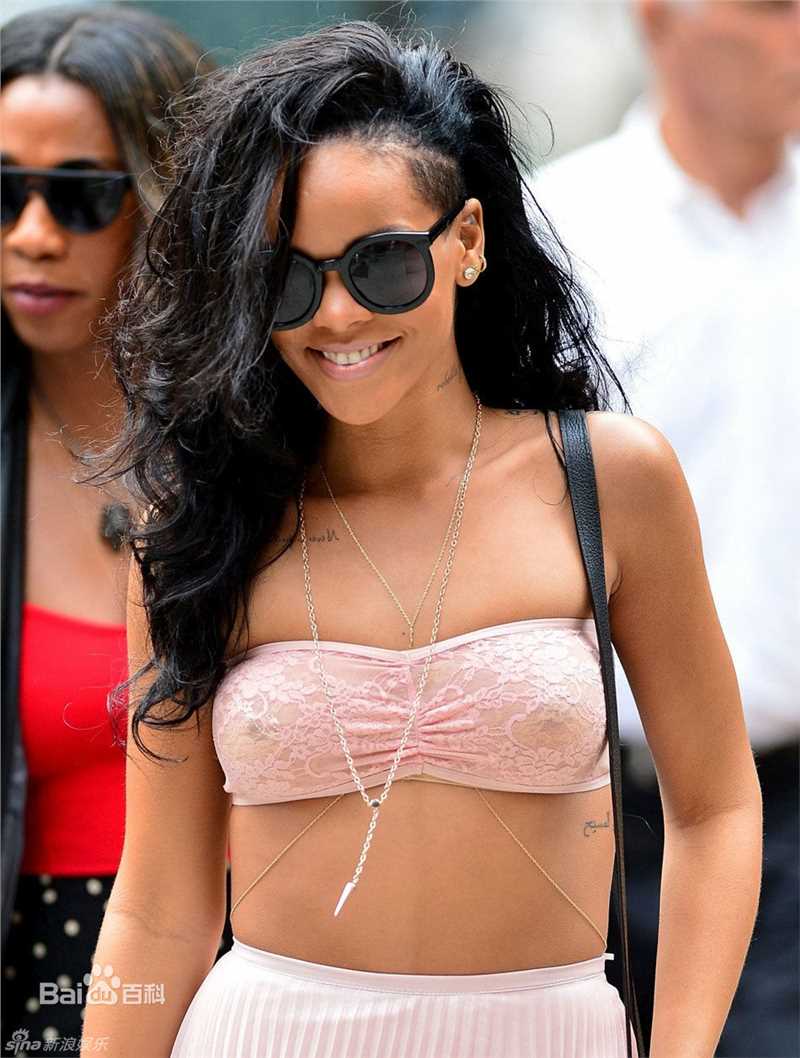 高清罗比恩·蕾哈娜·芬缇(Robyn Rihanna Fenty)蕾哈娜精彩图册
