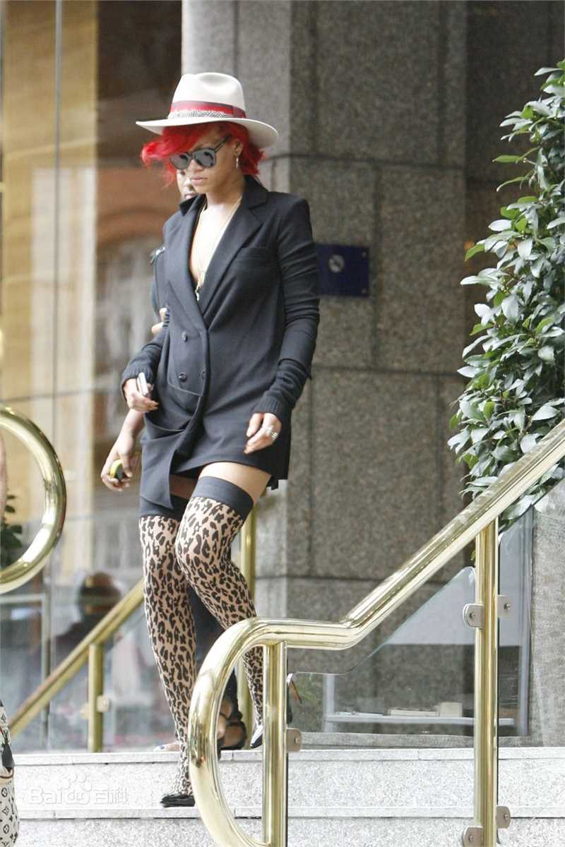 最新罗比恩·蕾哈娜·芬缇(Robyn Rihanna Fenty)精彩图册3