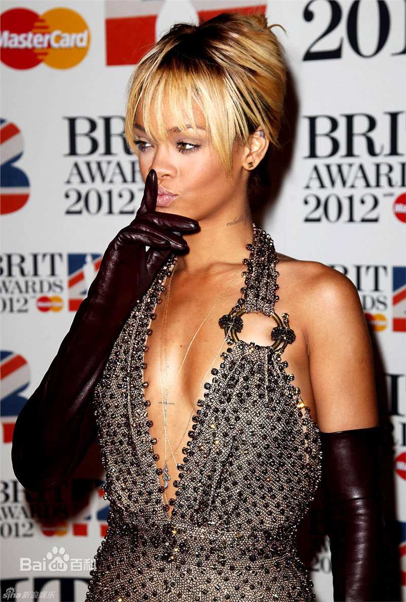 最新罗比恩·蕾哈娜·芬缇(Robyn Rihanna Fenty)蕾哈娜精彩图册