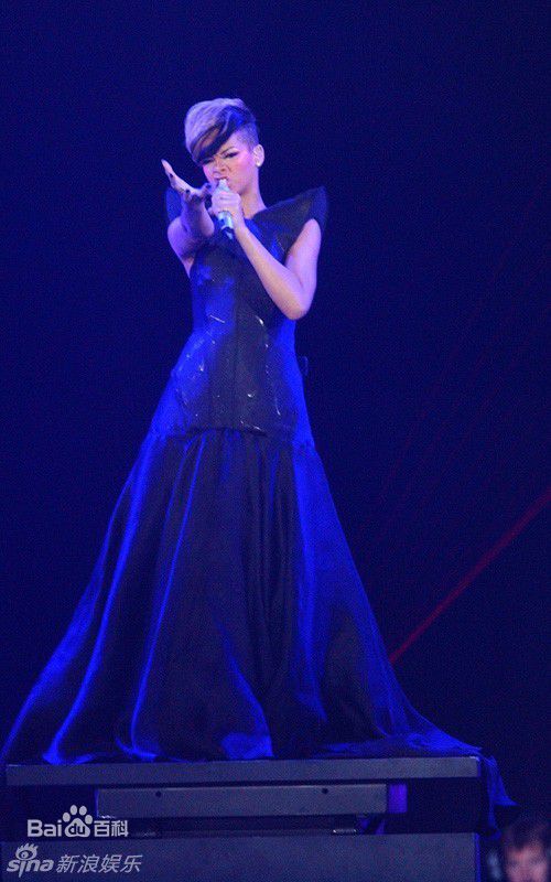 最新罗比恩·蕾哈娜·芬缇(Robyn Rihanna Fenty)蕾哈娜精彩图册