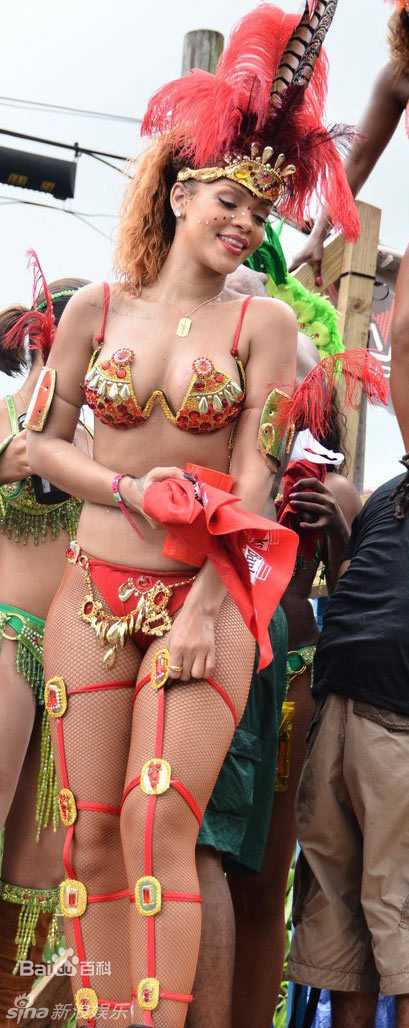 罗比恩·蕾哈娜·芬缇(Robyn Rihanna Fenty)蕾哈娜精彩图册