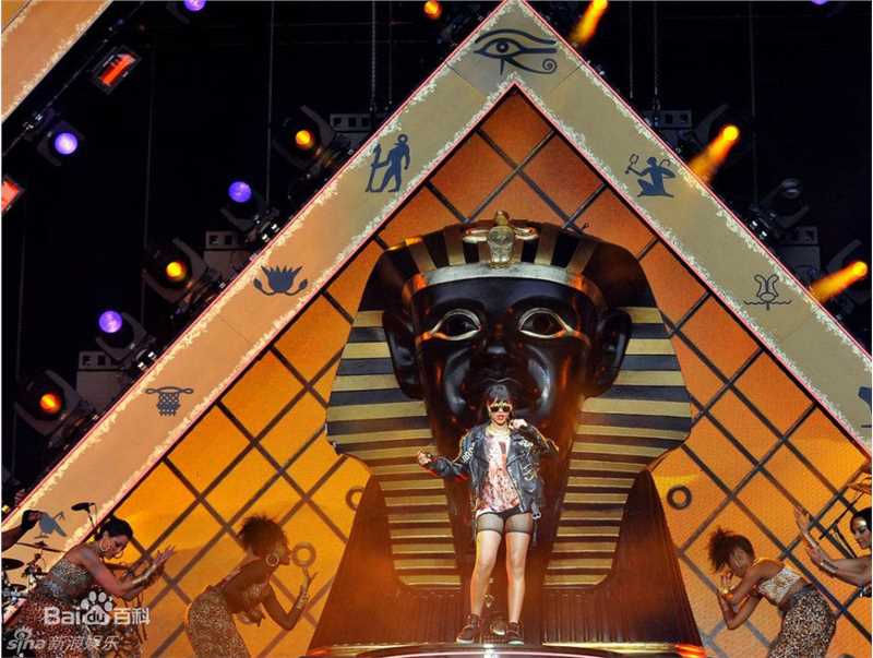 罗比恩·蕾哈娜·芬缇(Robyn Rihanna Fenty)蕾哈娜精彩图册