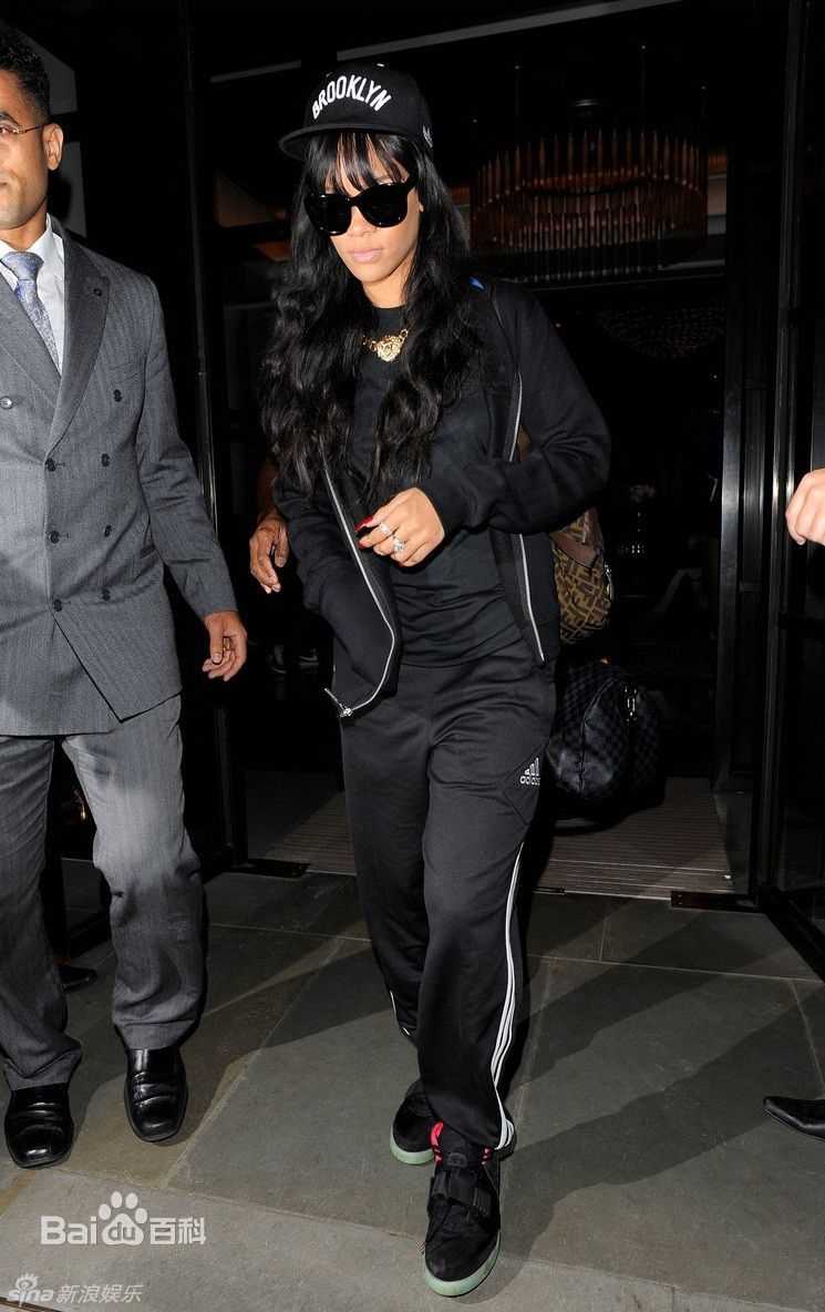 罗比恩·蕾哈娜·芬缇(Robyn Rihanna Fenty)蕾哈娜精彩图册