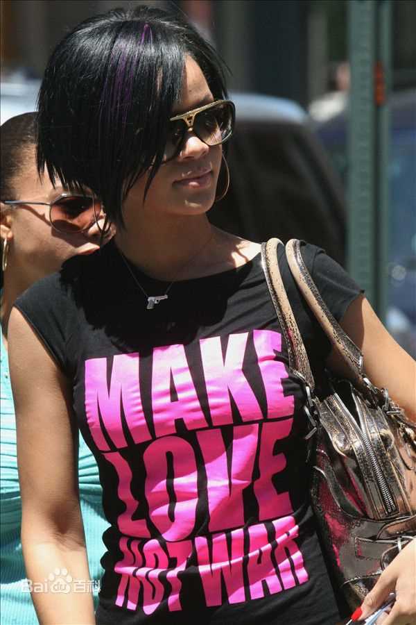 精选罗比恩·蕾哈娜·芬缇(Robyn Rihanna Fenty)精彩图册3