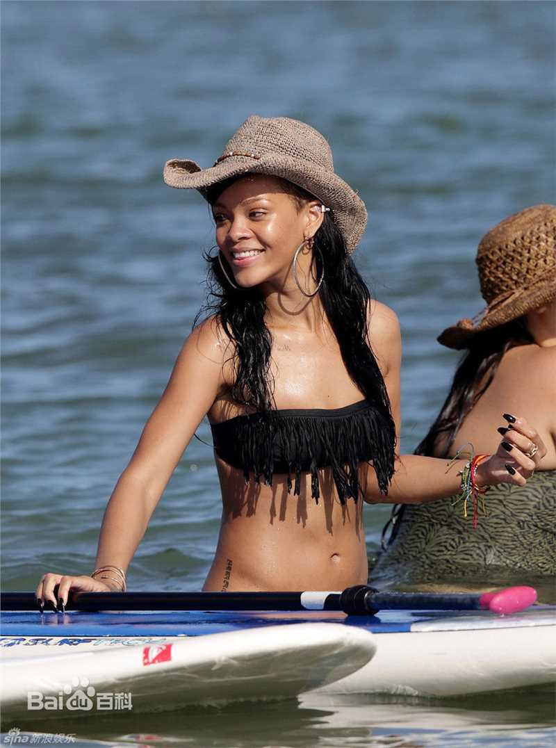 高清罗比恩·蕾哈娜·芬缇(Robyn Rihanna Fenty)蕾哈娜精彩图册