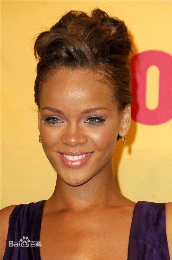 最全罗比恩·蕾哈娜·芬缇(Robyn Rihanna Fenty)精彩图册1