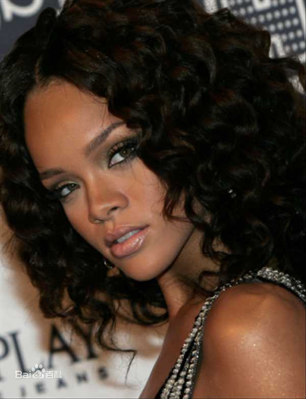 最全罗比恩·蕾哈娜·芬缇(Robyn Rihanna Fenty)精彩图册1