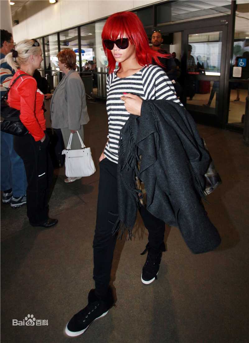 最全罗比恩·蕾哈娜·芬缇(Robyn Rihanna Fenty)精彩图册1