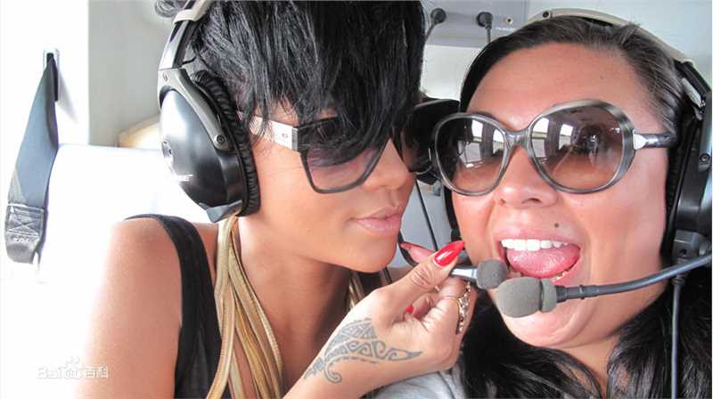 精选罗比恩·蕾哈娜·芬缇(Robyn Rihanna Fenty)蕾哈娜精彩图册