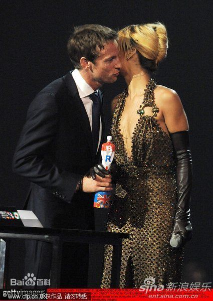 最全罗比恩·蕾哈娜·芬缇(Robyn Rihanna Fenty)蕾哈娜精彩图册