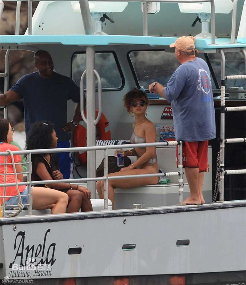 精选罗比恩·蕾哈娜·芬缇(Robyn Rihanna Fenty)蕾哈娜精彩图册