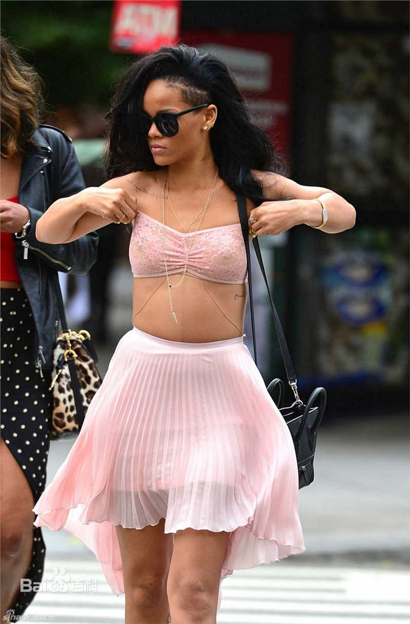 精选罗比恩·蕾哈娜·芬缇(Robyn Rihanna Fenty)蕾哈娜精彩图册