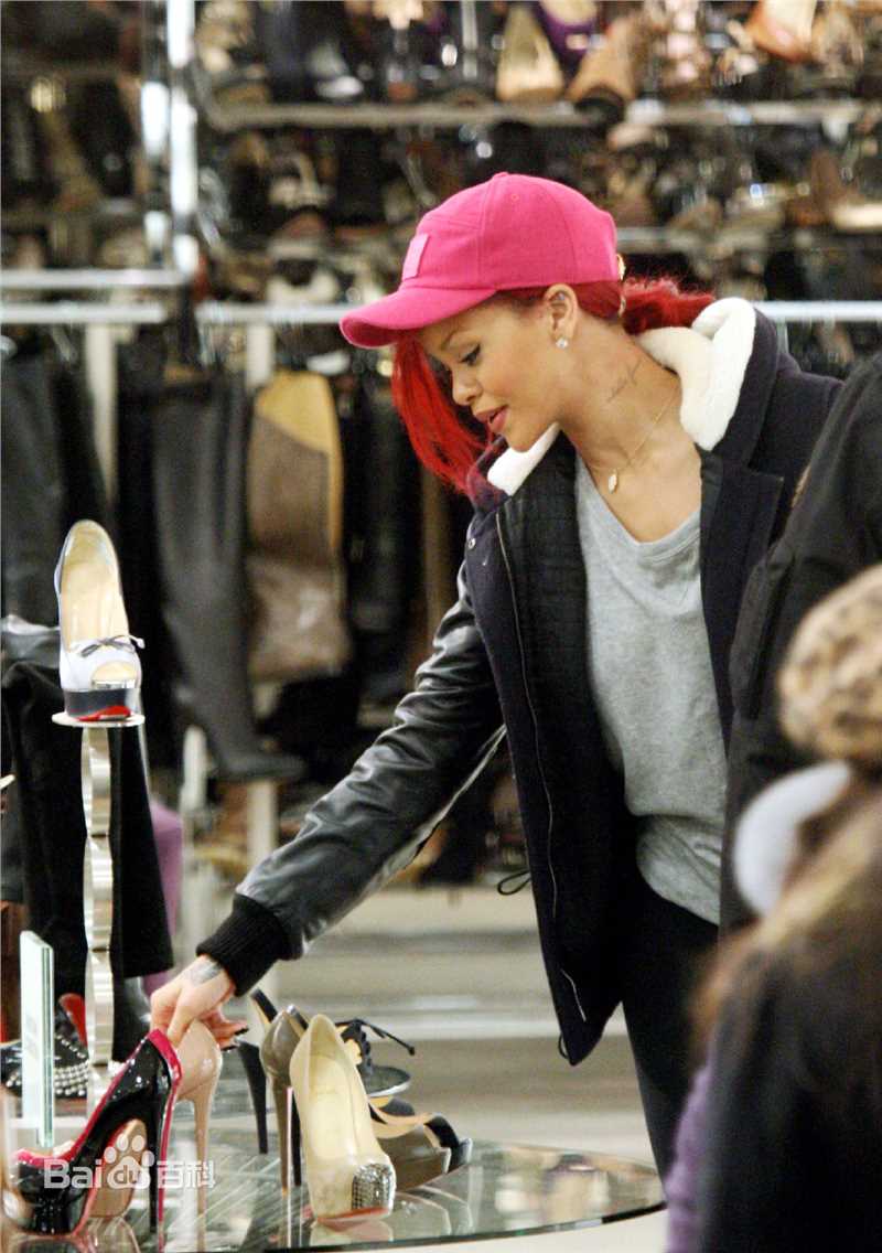 最优质罗比恩·蕾哈娜·芬缇(Robyn Rihanna Fenty)精彩图册1