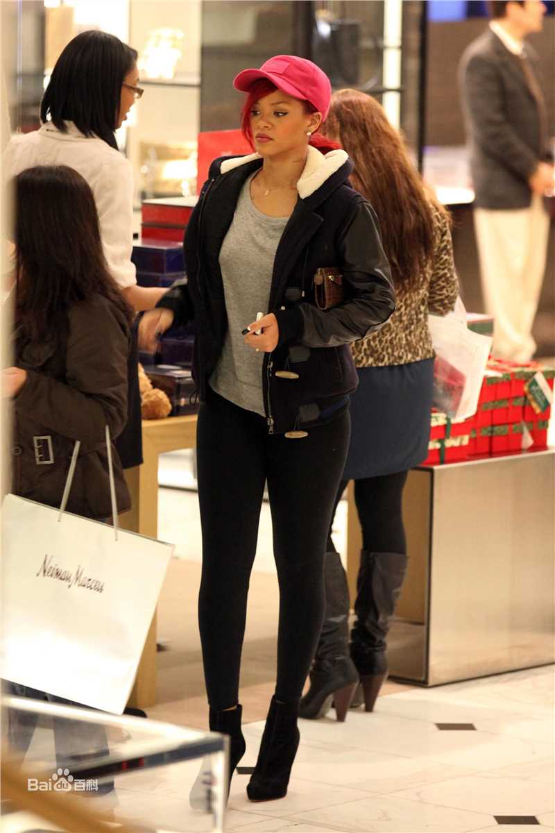 高清罗比恩·蕾哈娜·芬缇(Robyn Rihanna Fenty)精彩图册1