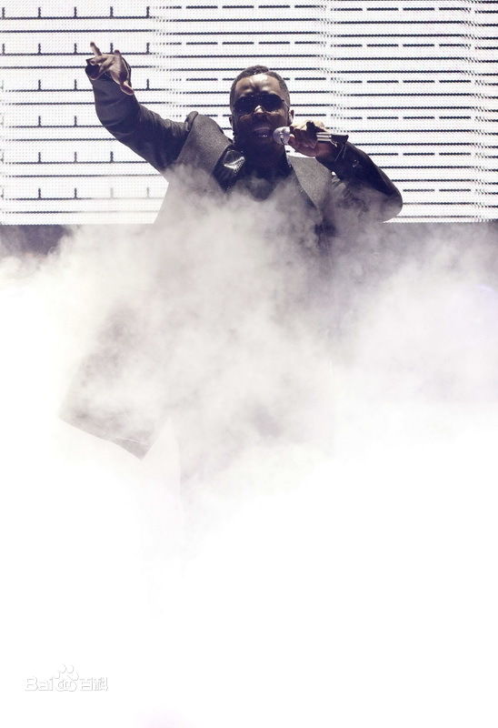 最全罗比恩·蕾哈娜·芬缇(Robyn Rihanna Fenty)蕾哈娜精彩图册