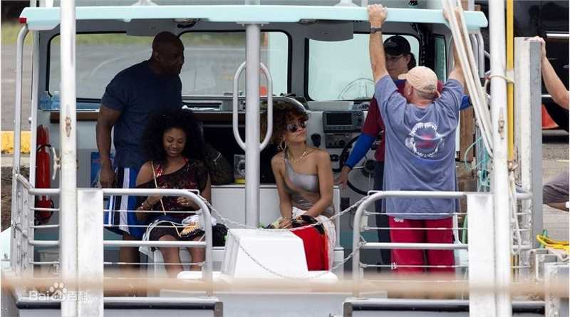 最全罗比恩·蕾哈娜·芬缇(Robyn Rihanna Fenty)蕾哈娜精彩图册