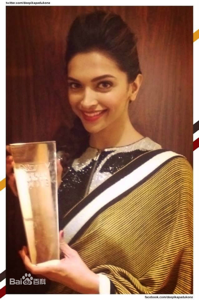 迪皮卡·帕度柯妮(Deepika Padukone)获奖素颜照壁纸