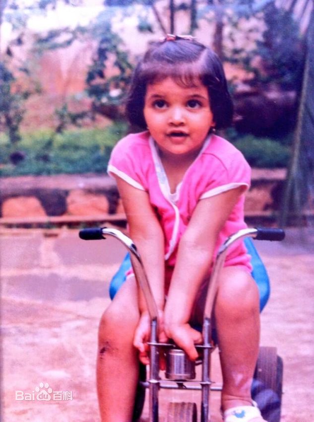 最新迪皮卡·帕度柯妮(Deepika Padukone)性感图片