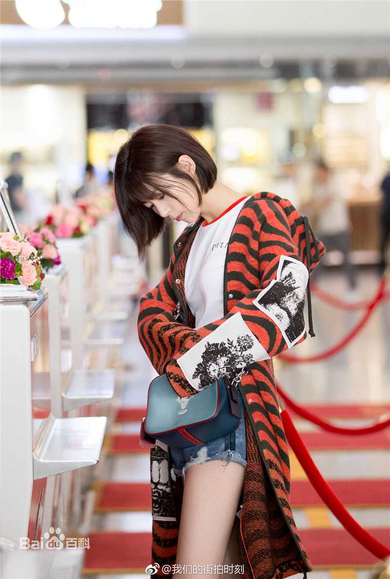 卢杉(Amber)生活照素颜照相册