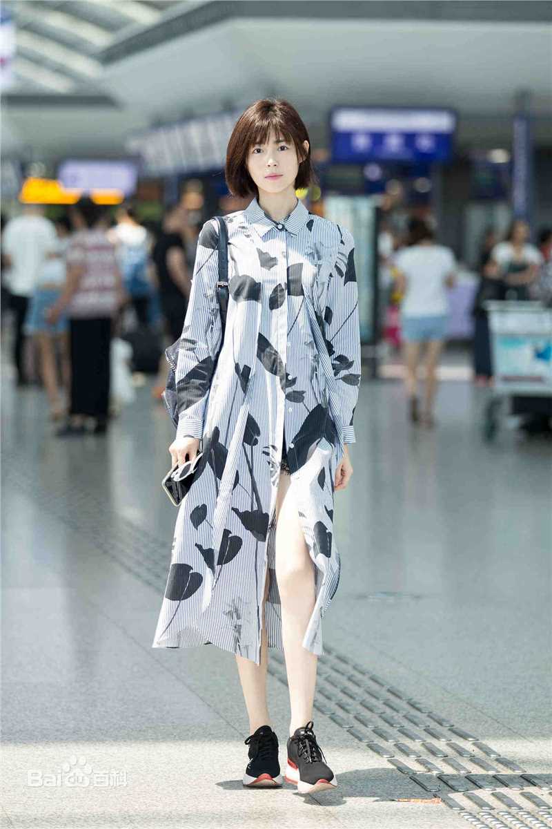 卢杉(Amber)生活照素颜照相册