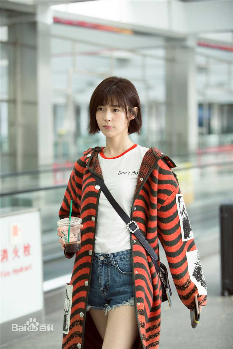 卢杉(Amber)生活照素颜照相册