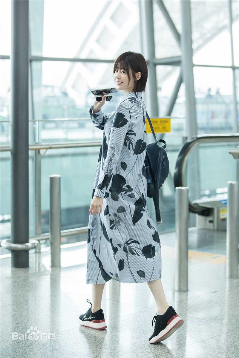 卢杉(Amber)生活照素颜照相册