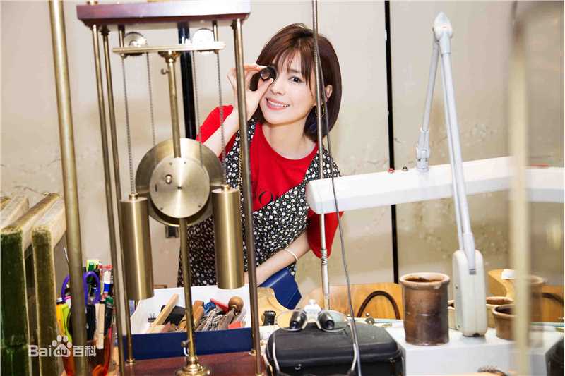 卢杉(Amber)生活照素颜照相册