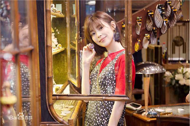 卢杉(Amber)生活照素颜照相册