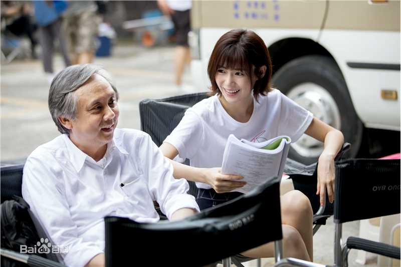 卢杉(Amber)网剧《疯人院》最新剧照