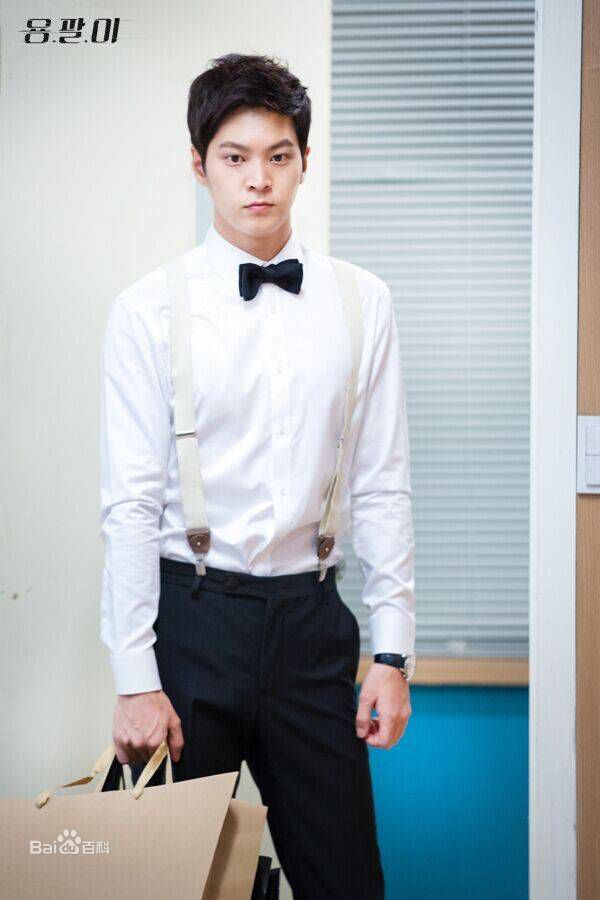 周元(Joo Won )龙八夷素颜照相册