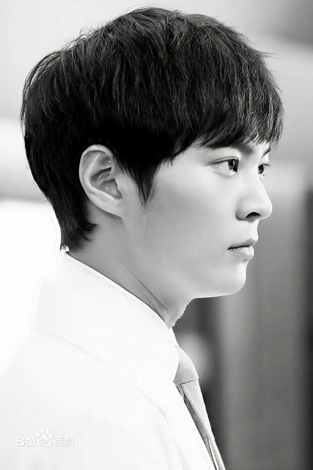 周元(Joo Won )龙八夷素颜照相册