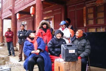 古宇工作照壁纸壁纸