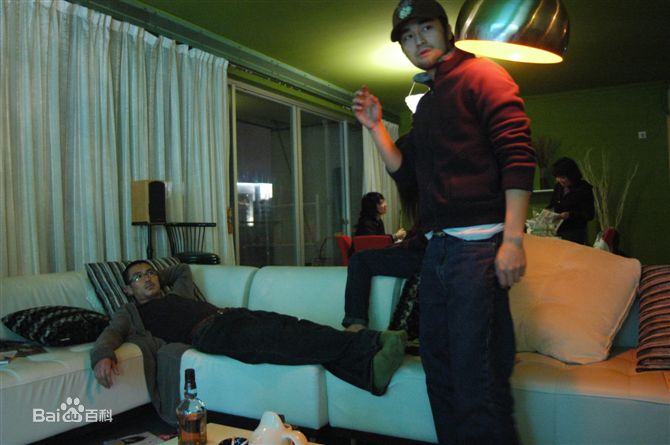 古宇工作照壁纸壁纸