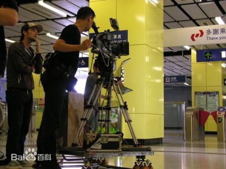 古宇工作照壁纸壁纸