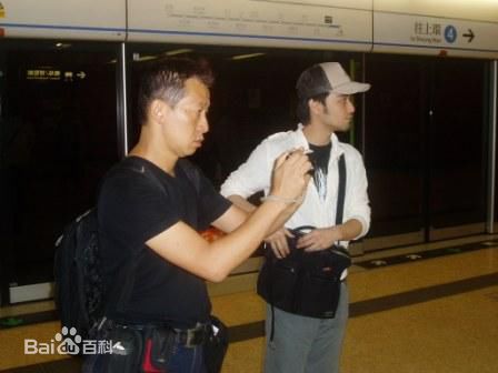 古宇工作照壁纸壁纸