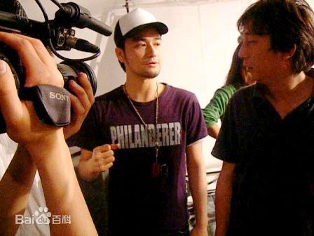 古宇工作照壁纸壁纸