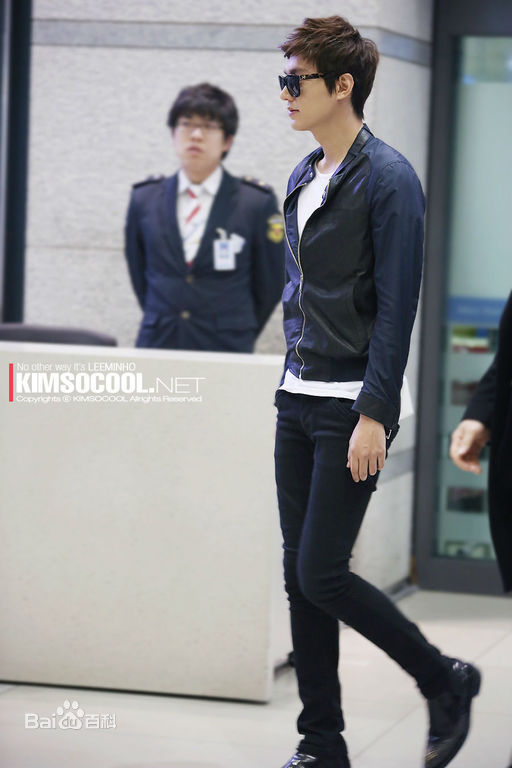 李敏镐（hào）(Lee MinHo、イ ミンホ)行走的画报图册