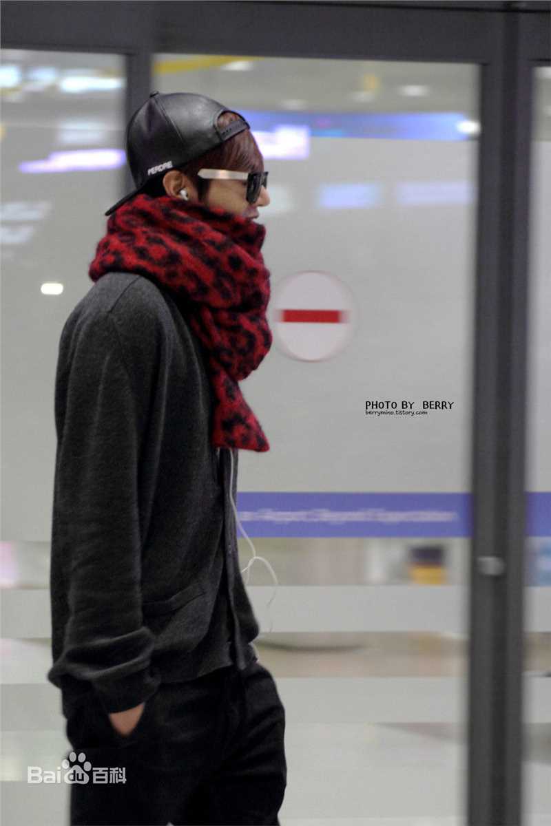 李敏镐（hào）(Lee MinHo、イ ミンホ)行走的画报图册