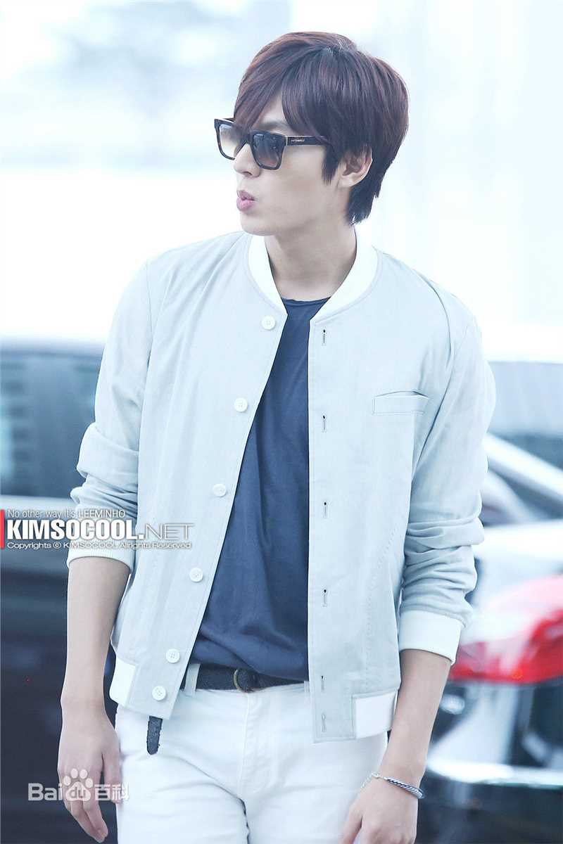 李敏镐（hào）(Lee MinHo、イ ミンホ)行走的画报图册