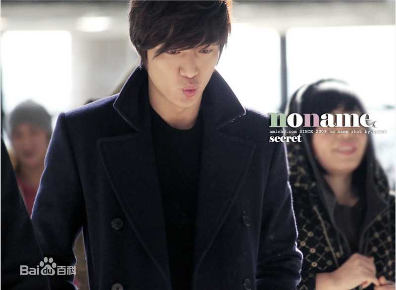 李敏镐（hào）(Lee MinHo、イ ミンホ)行走的画报图册