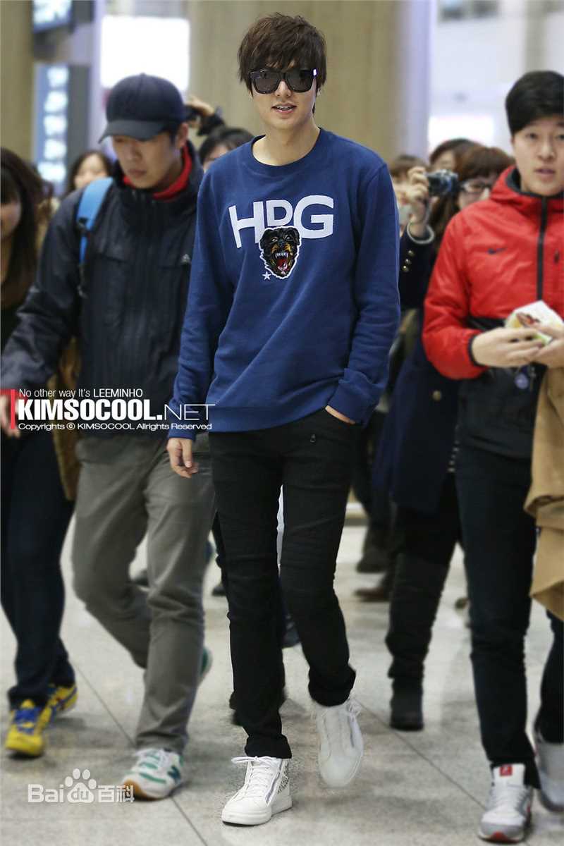 李敏镐（hào）(Lee MinHo、イ ミンホ)行走的画报图册