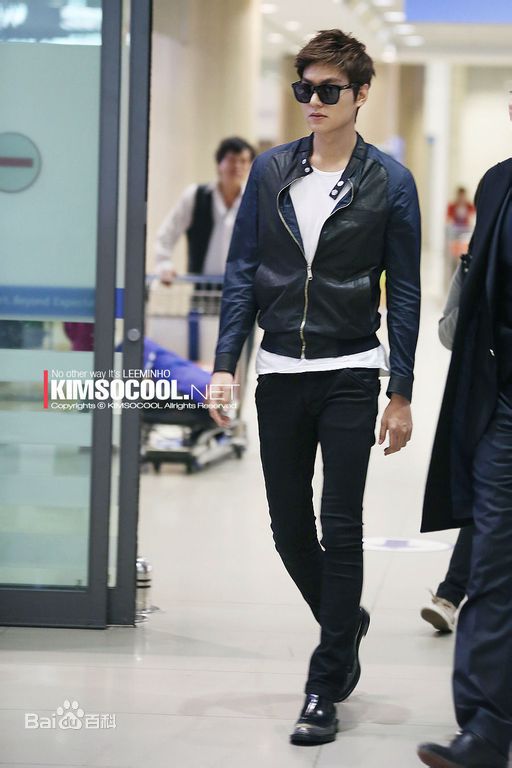 李敏镐（hào）(Lee MinHo、イ ミンホ)行走的画报图册