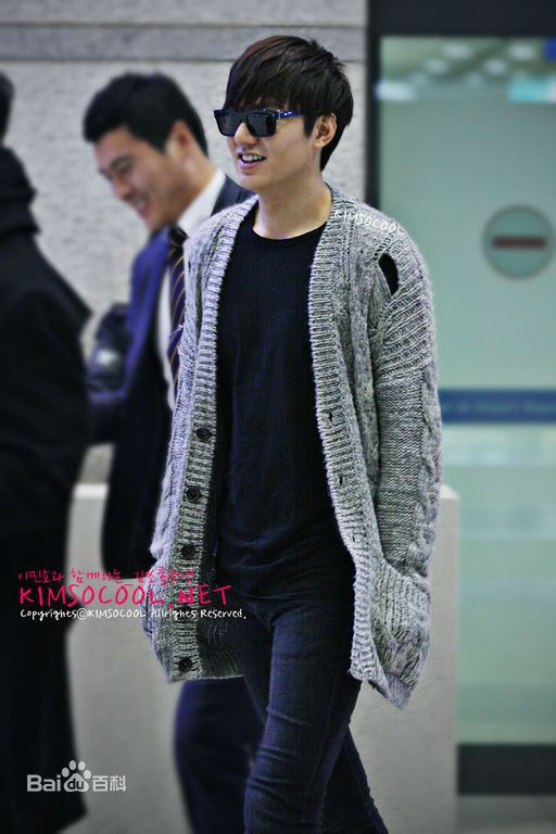 李敏镐（hào）(Lee MinHo、イ ミンホ)行走的画报图册