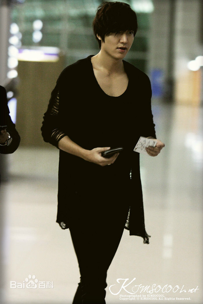 李敏镐（hào）(Lee MinHo、イ ミンホ)行走的画报图册